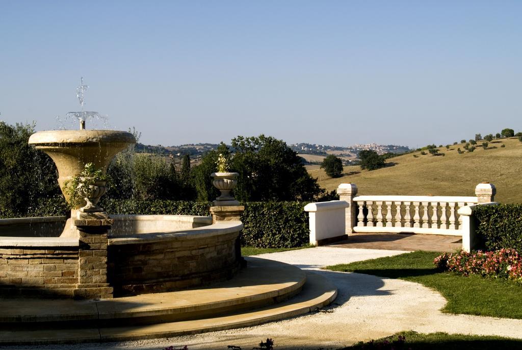 Hotel Villa Castellani Mogliano Екстериор снимка